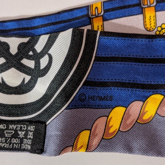 ✨HERMES✨ Absolutely Gorgeous Hermes Twilly Scarf - Picture 7 of 7